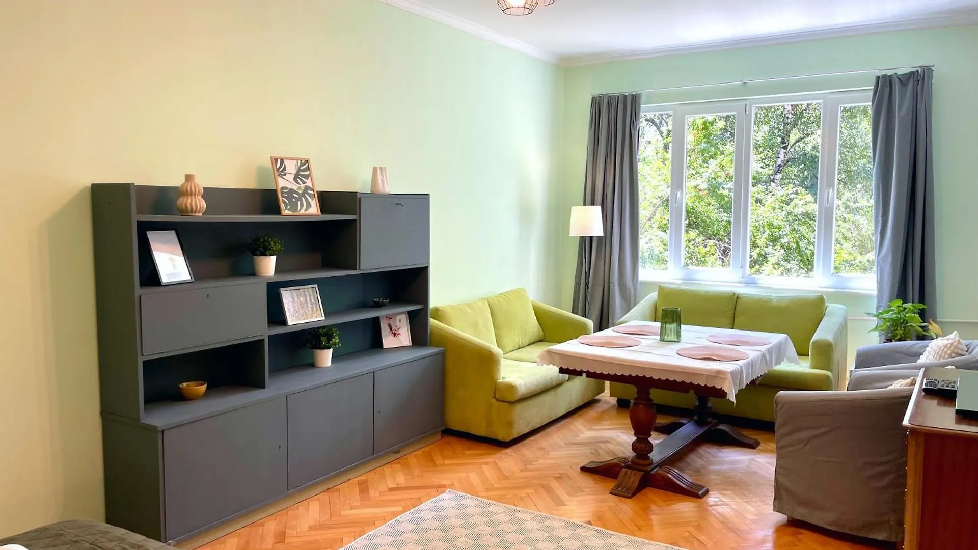 شقة Bohemian Bright & Calm 2Br - Top Center - Private Balcony صوفيا بلغاريا