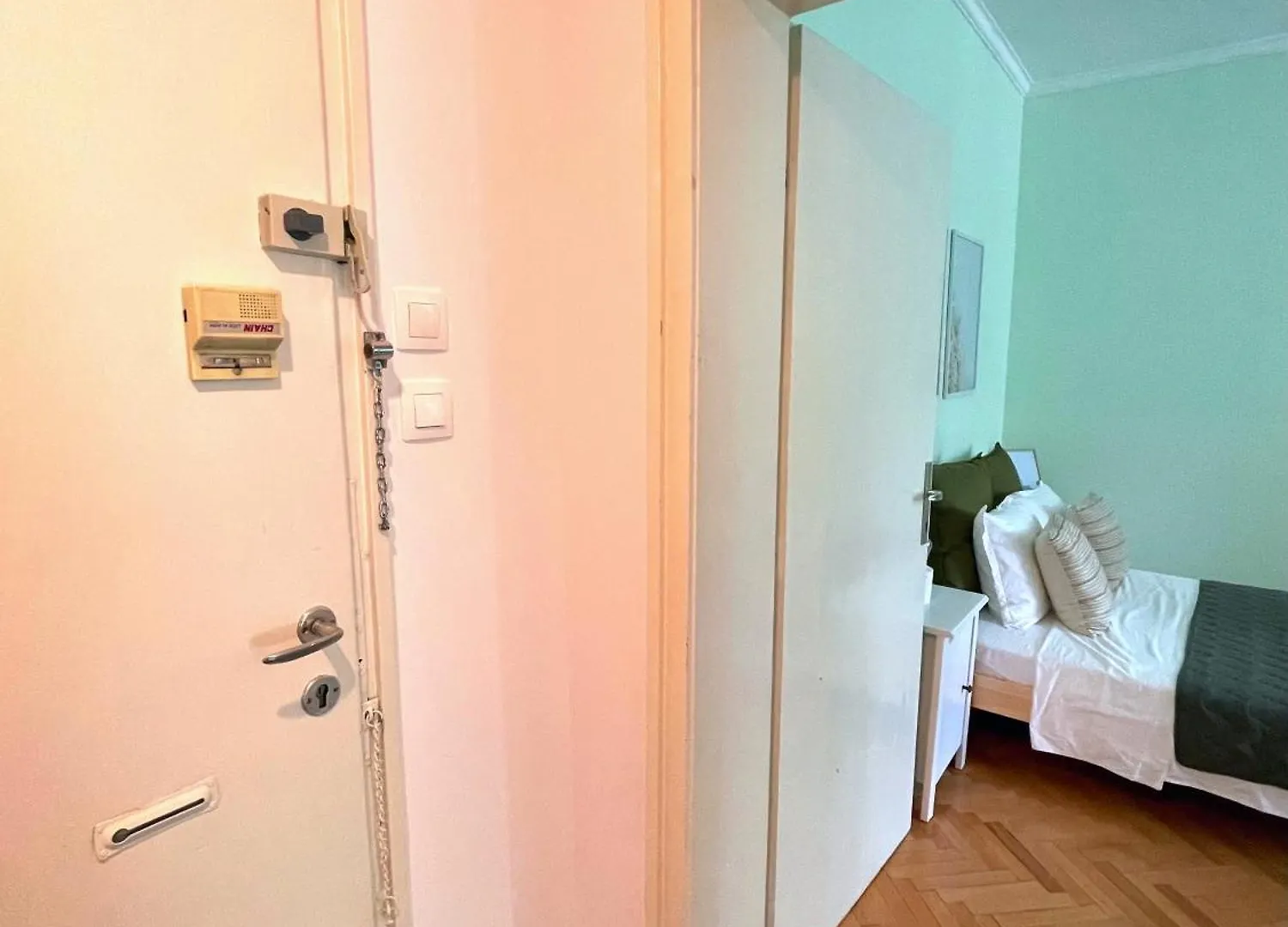 Bohemian Bright & Calm 2Br - Top Center - Private Balcony صوفيا