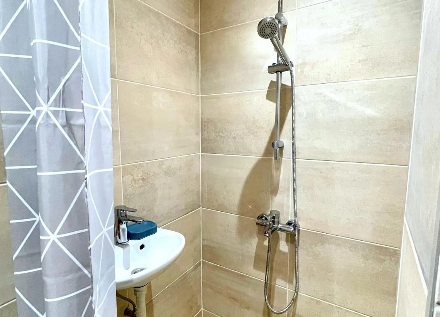 Bohemian Bright & Calm 2Br - Top Center - Private Balcony صوفيا بلغاريا