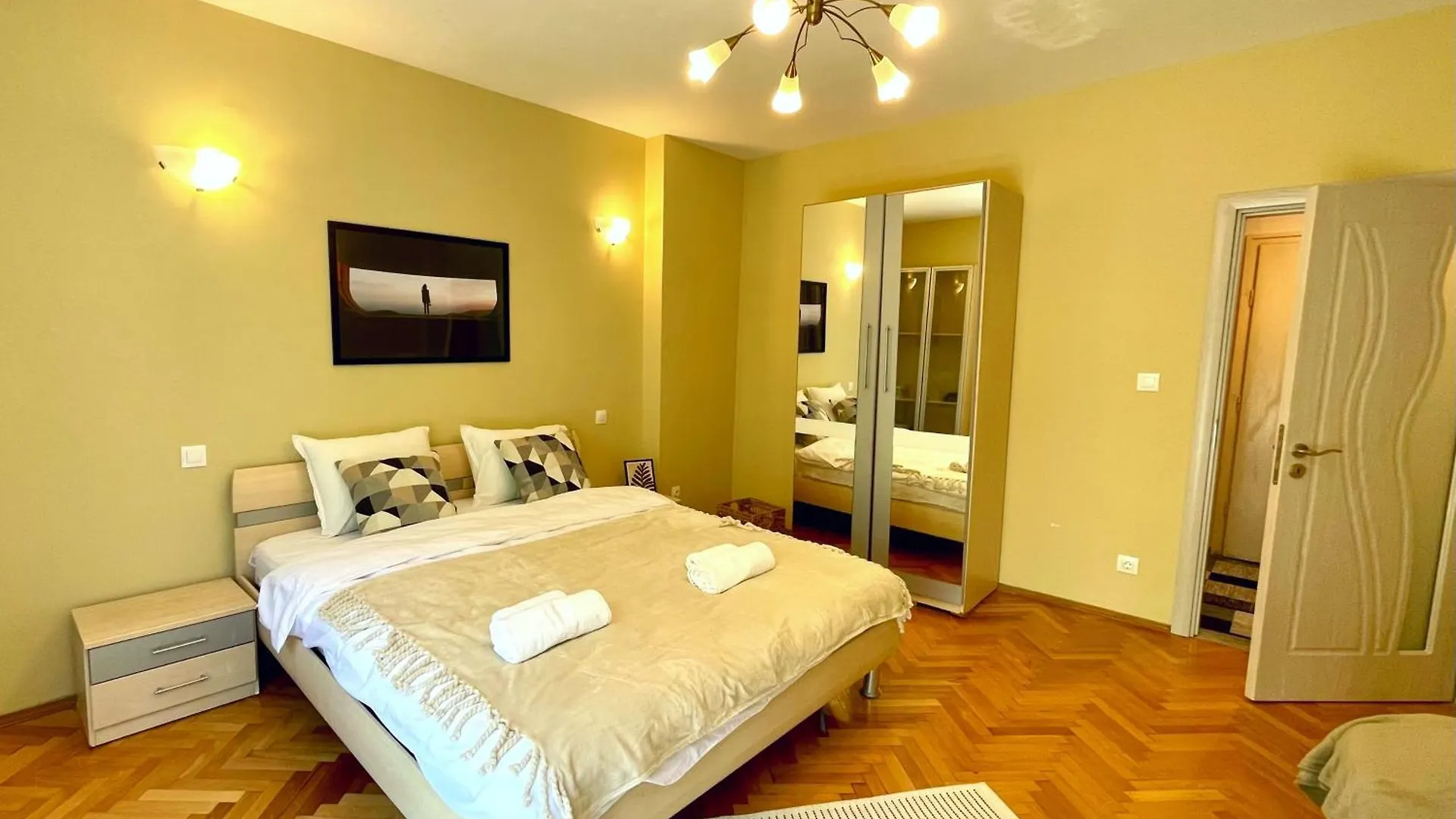 Bohemian Bright & Calm 2Br - Top Center - Private Balcony Sofia